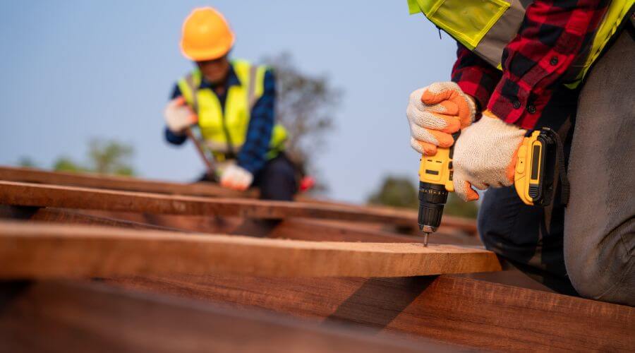 Professional gutter cleaning in Everson, WA
